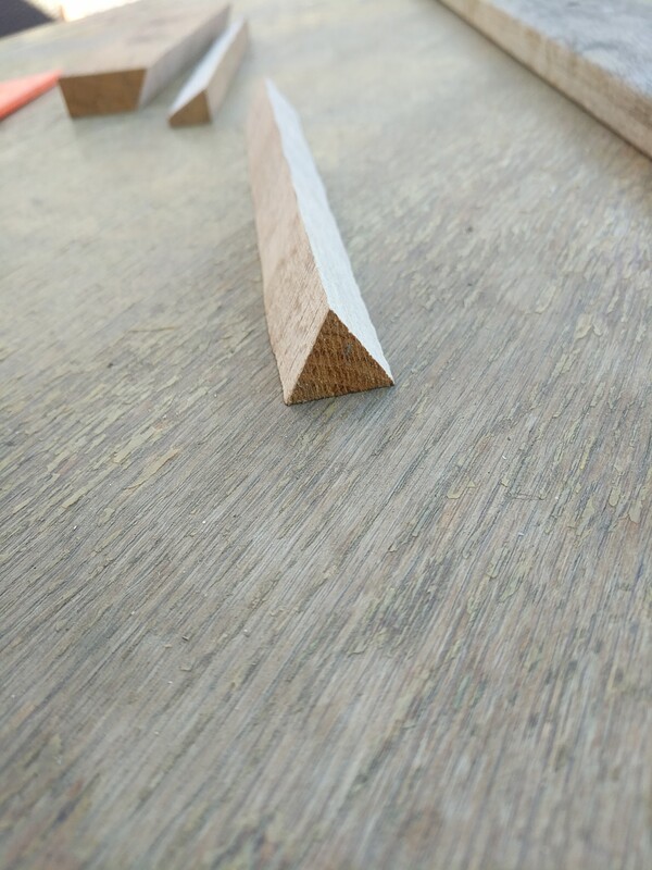 3 sided rod of oak