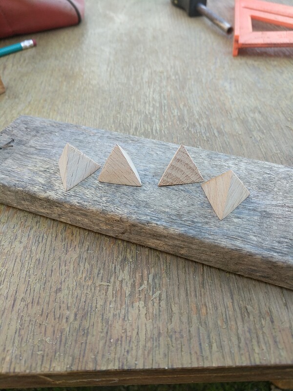 4 four sided die of oak